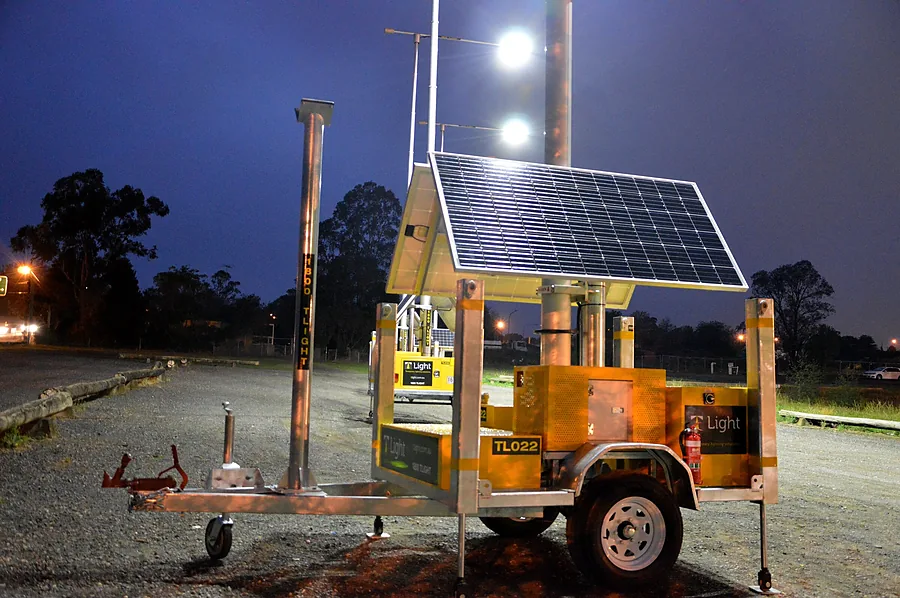 A T Light unit at night with the mast raised